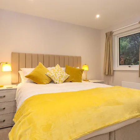 Merry Bank Holiday home
